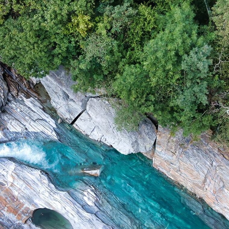 The current, Switzerland